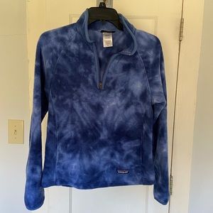 Women’s Patagonia fleece pullover